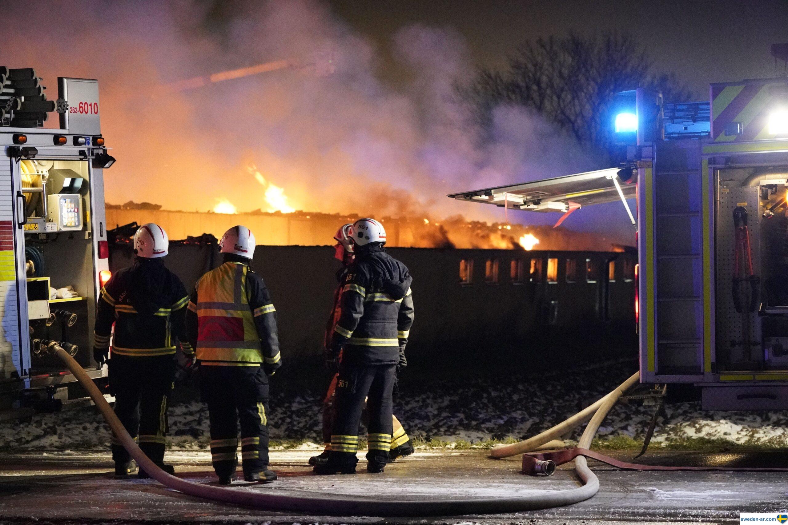 نشوب حريق هائل في مركز للحيوانات في السويد 1
